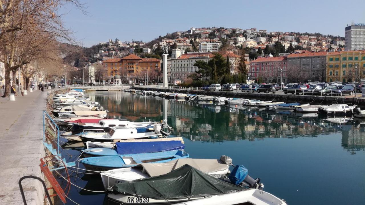 Sea And Mountain Apartment Rijeka Exterior photo