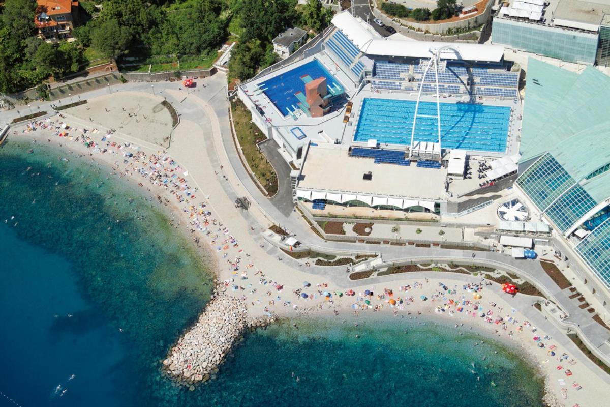 Sea And Mountain Apartment Rijeka Exterior photo